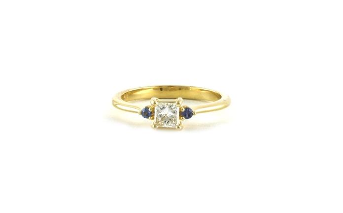 content/products/3-Stone Princess-cut Diamond and Round Montana Yogo Sapphire Ring in Yellow Gold (0.42cts TWT)