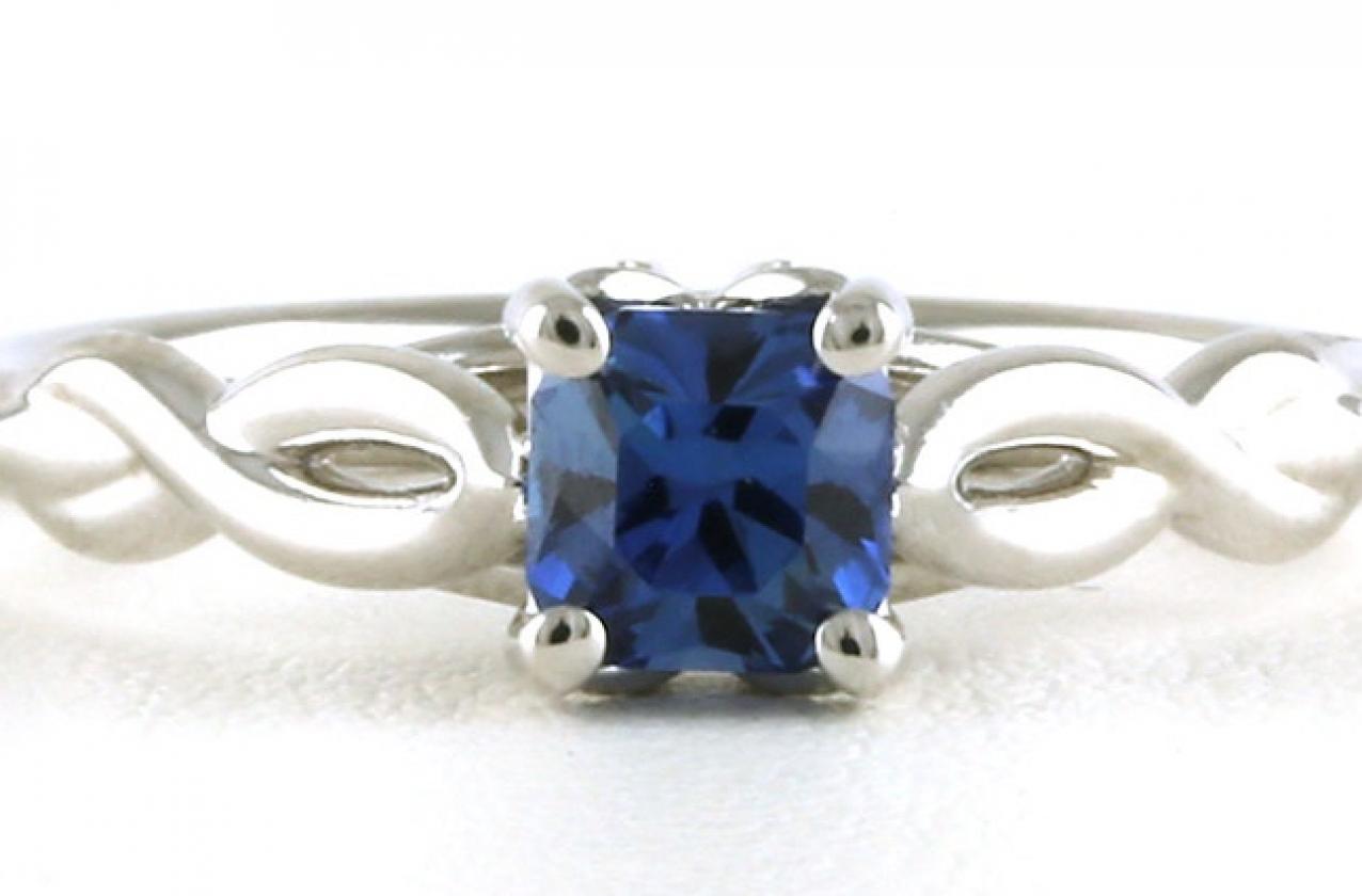 Yogo Sapphire Ring
