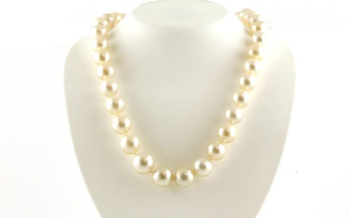 content/products/Estate Piece: Pearl Necklace with Pave Diamond Clasp in White Gold