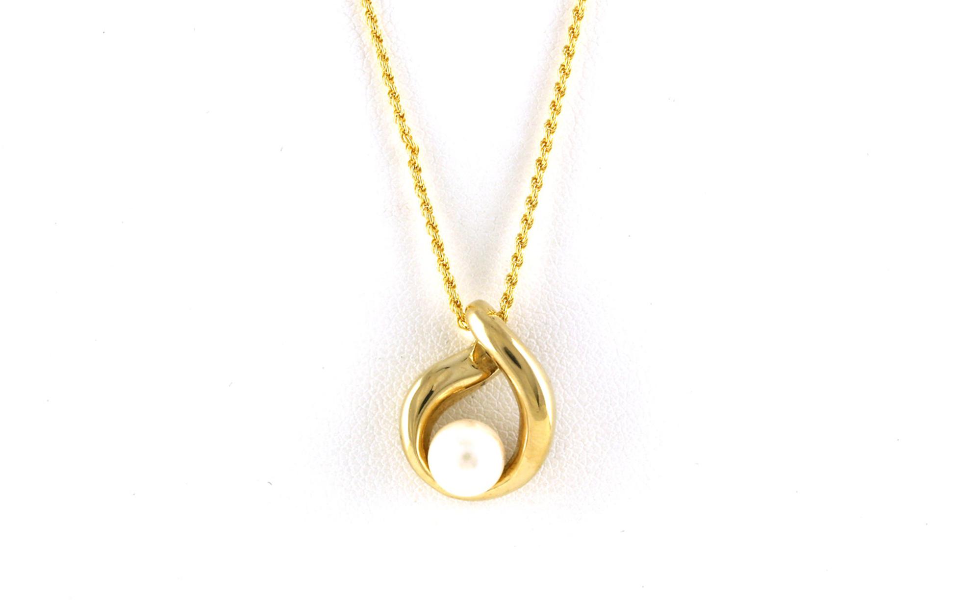 Estate Piece: Swoop Pearl Necklace in Yellow Gold
