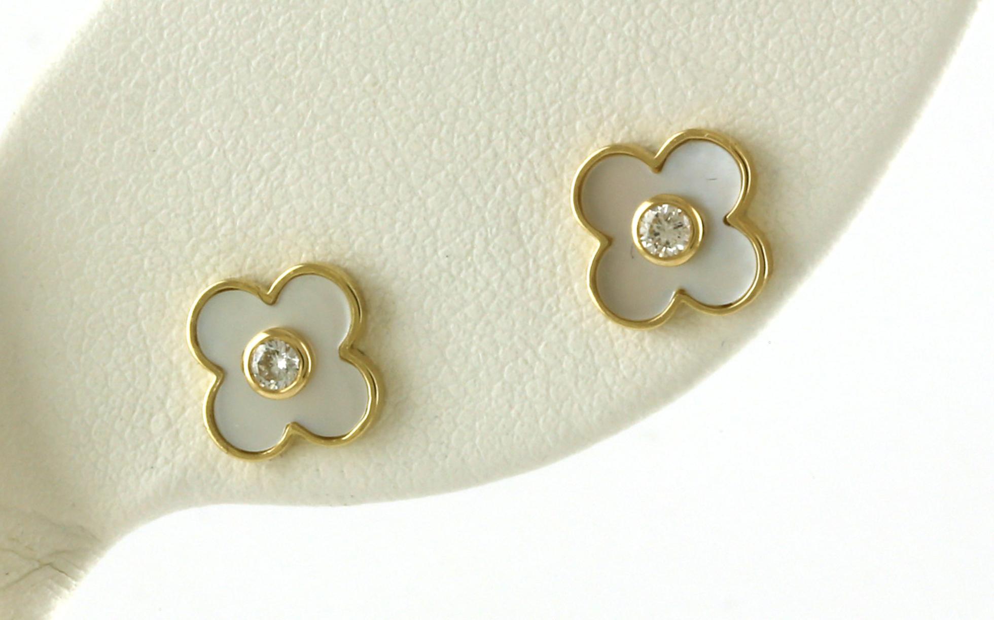 Flower Mother-of-Pearl Inlay and Diamond Earrings in Yellow Gold