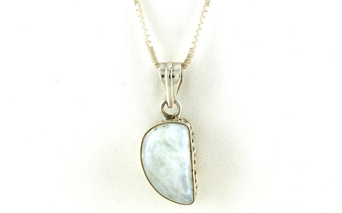 content/products/Estate Piece: Labradorite Pendant in Sterling Silver