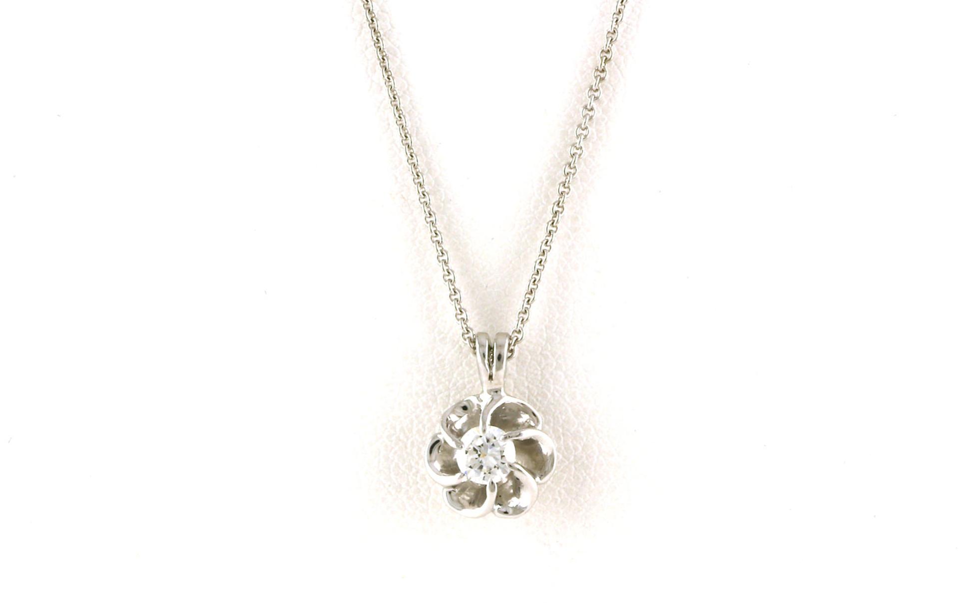 Estate Piece: Flower Diamond Necklace in White Gold (0.25cts)