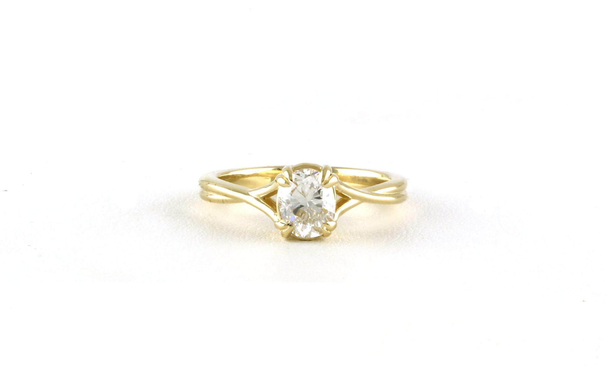 Split-shank Woven Oval-cut Diamond Ring in Yellow Gold (1.07cts)