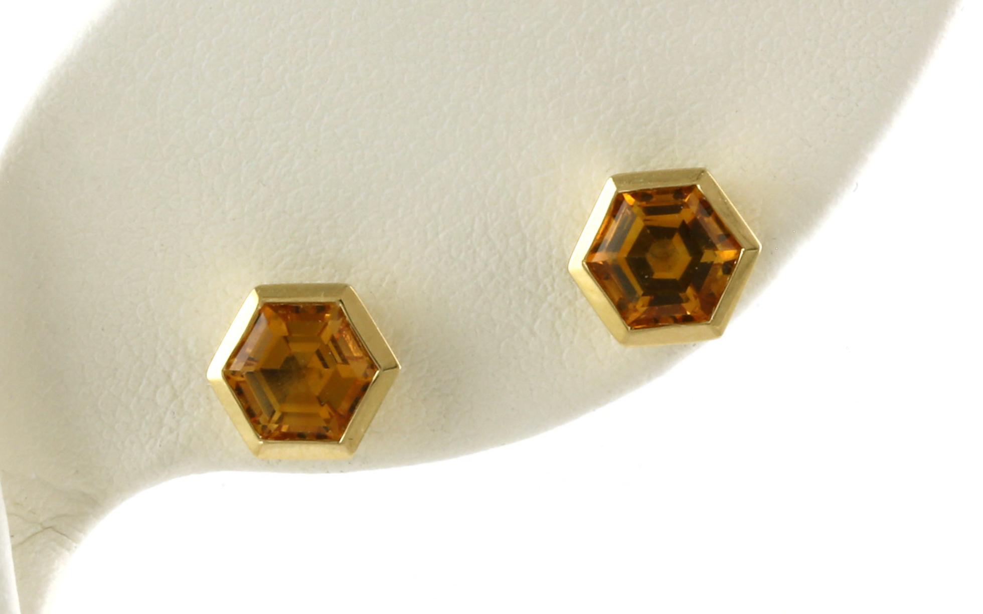 Bezel-set Hexagon Citrine Stud Earrings in Yellow Gold (1.70cts TWT)