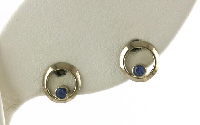 content/products/Circle Bezel-set Montana Yogo Sapphire Stud Earrings in White Gold (0.12cts TWT)