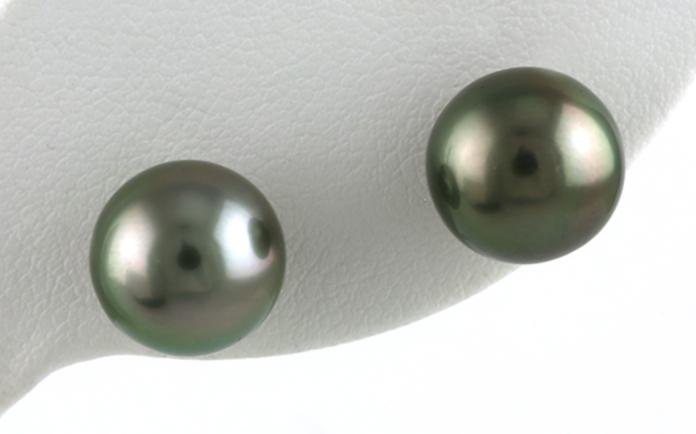 content/products/Tahitian Pearl Stud Earrings in White Gold