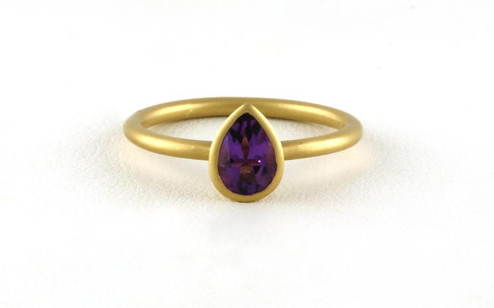 content/products/Bezel-set Pear-cut Amethyst Ring in Yellow Gold
