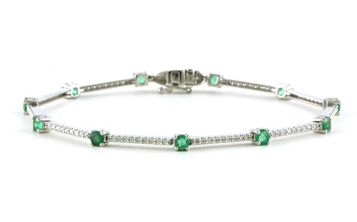 content/products/Bar Link Emerald and Diamond Line Bracelet in White Gold (1.66cts TWT)