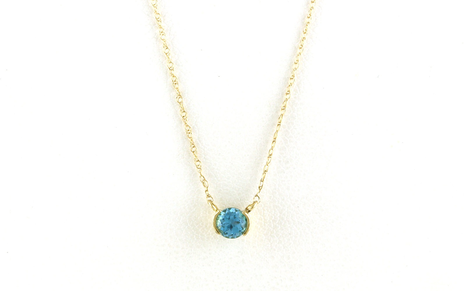 Children's Split Bezel Solitaire-style Blue Topaz Necklace in Yellow Gold (0.30cts TWT)