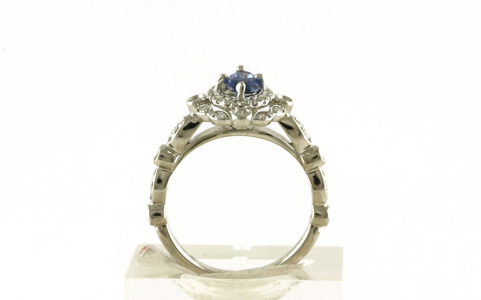 Vintage-style Double Halo Oval-cut Montana Yogo Sapphire and Diamond Ring in White Gold (0.95cts TWT)