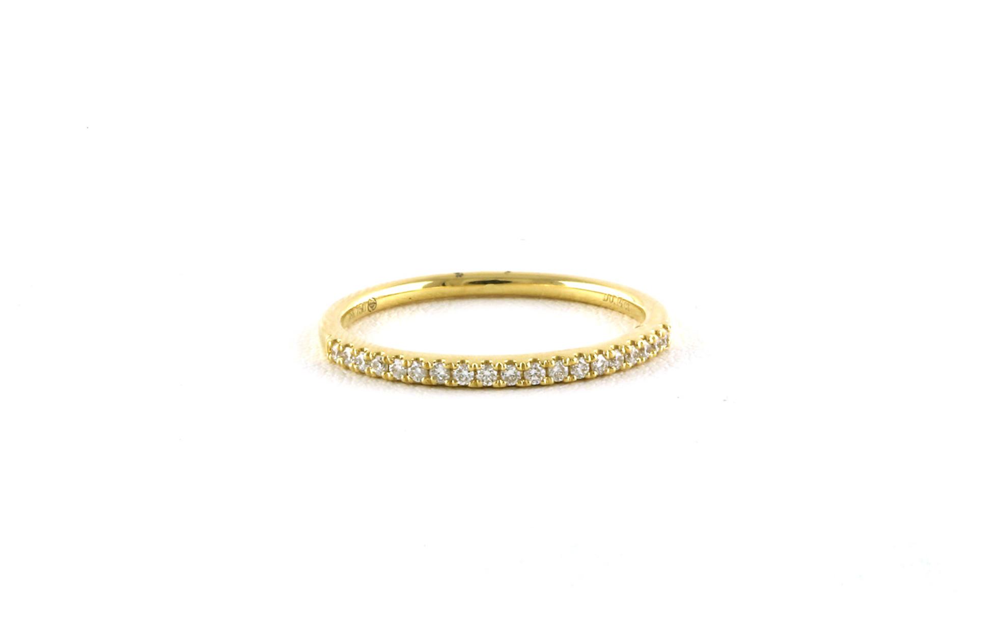 19-Stone Prong-set Diamond Band in Yellow Gold (0.14cts TWT)
