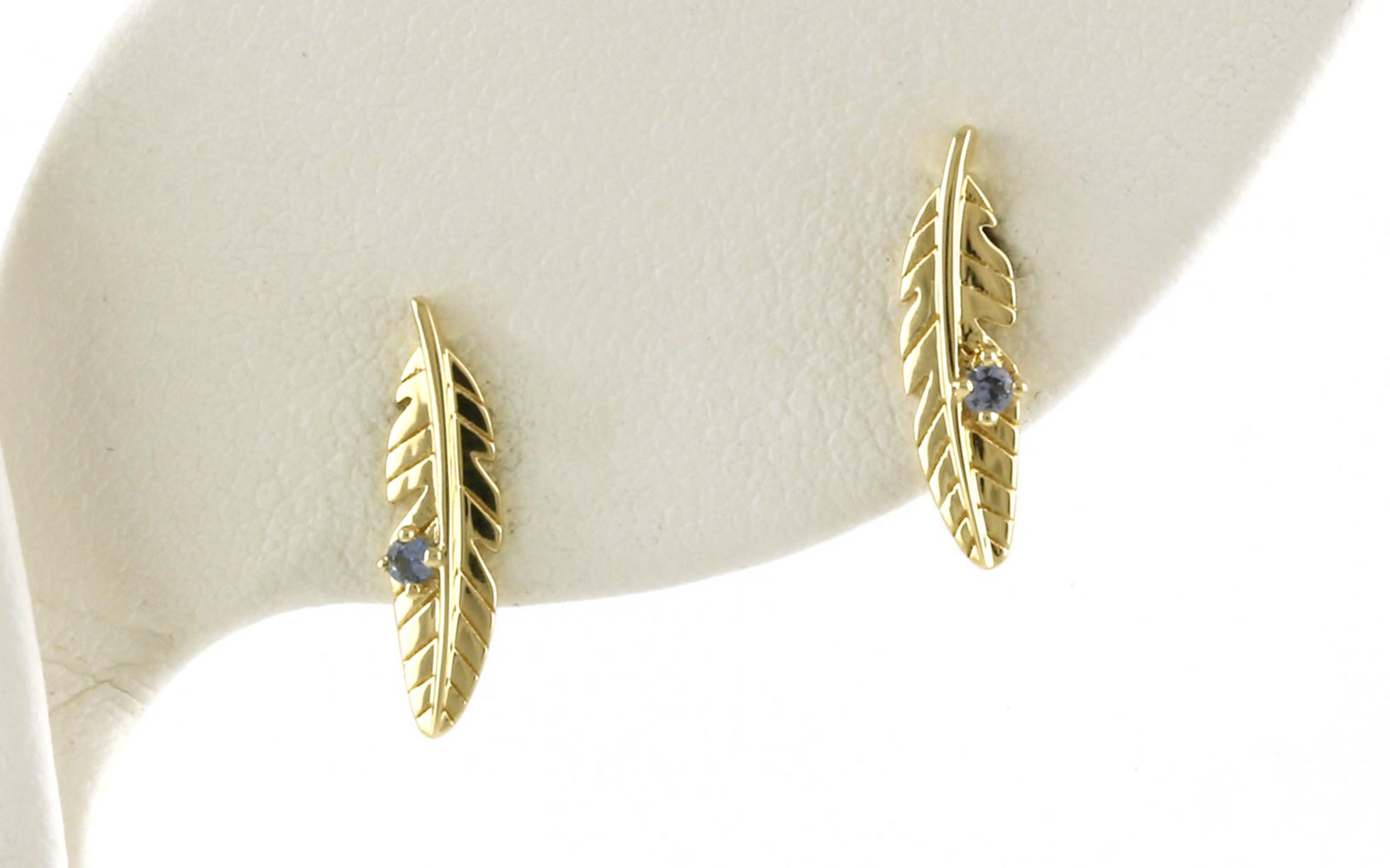 Feather-style Montana Yogo Sapphire Stud Earrings in Yellow Gold (0.06cts TWT)