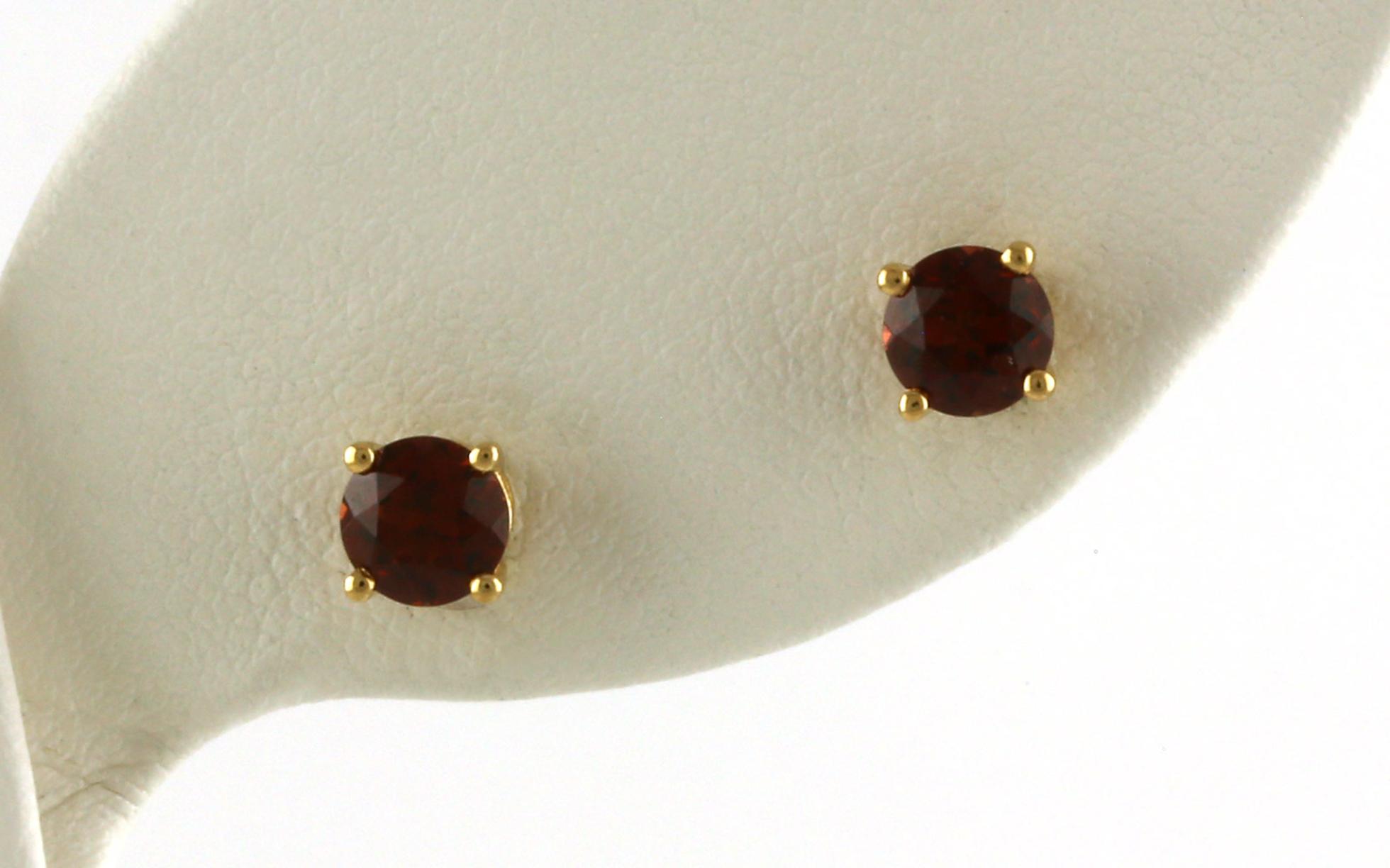 Prong-set Garnet Stud Earrings in Yellow Gold (1.25cts TWT)