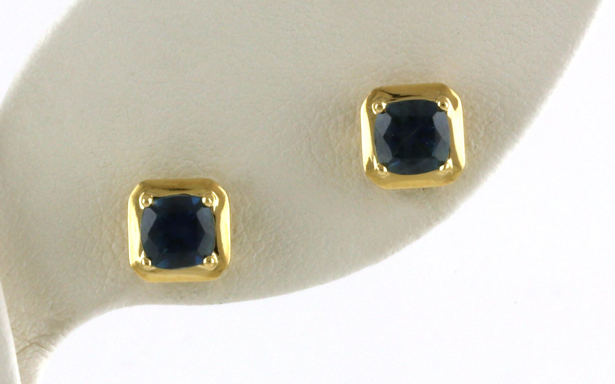 Geometric-style Cushion-cut Montana Sapphire Stud Earrings in Yellow Gold (1.60cts TWT)