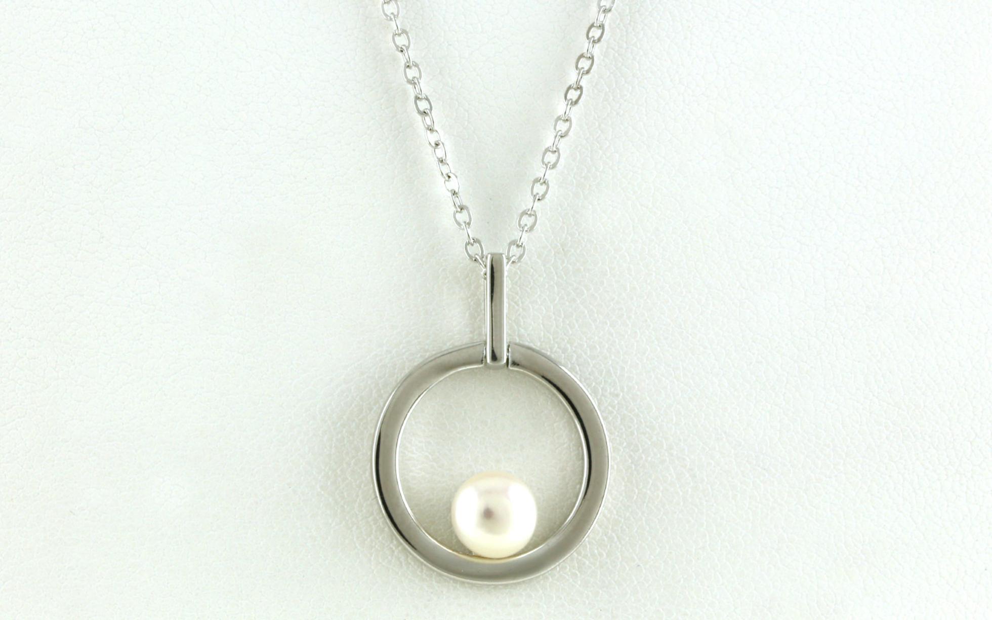 Circle Pearl Pendant in Sterling Silver