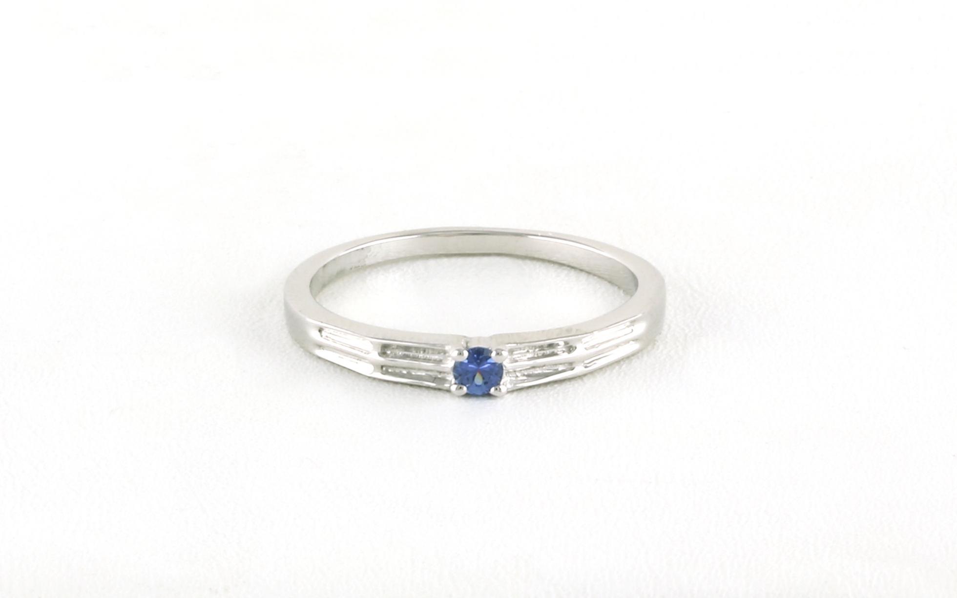 Solitaire Montana Yogo Sapphire Ring with Groove Detail in Sterling Silver (0.08cts)