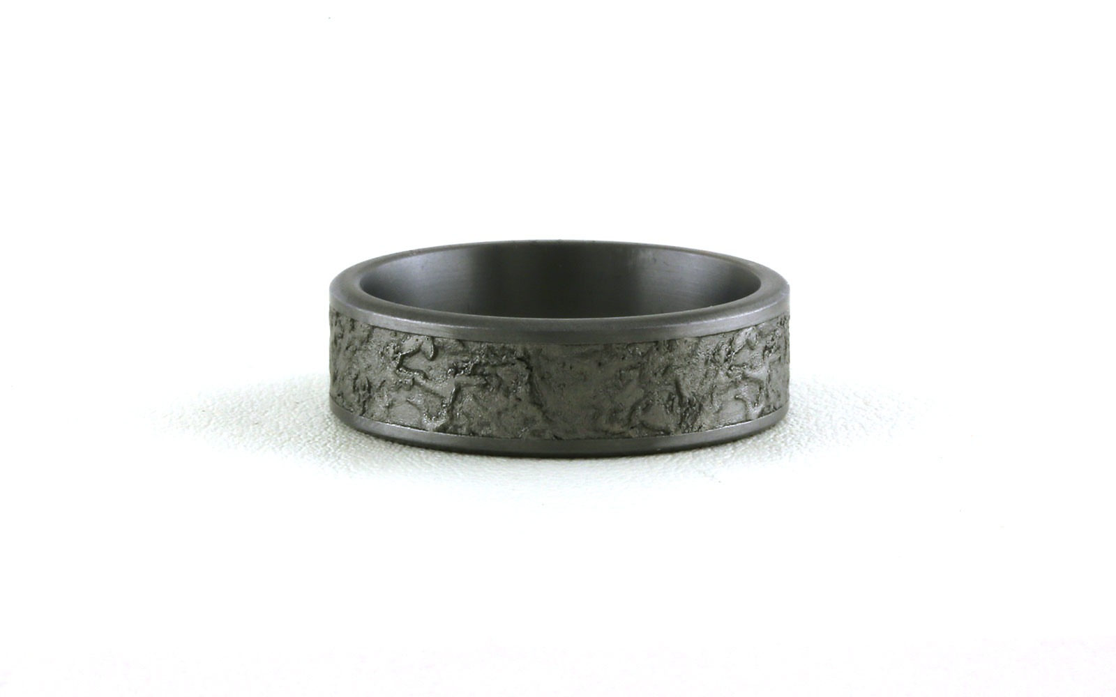 Flat Comfort Fit Flat Edge Wedding Band with Splatter Texture in Gray Tantalum (sz 10)