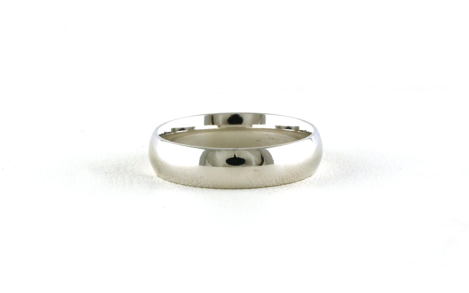 Comfort Fit Wedding Band in White Gold (5 mm)