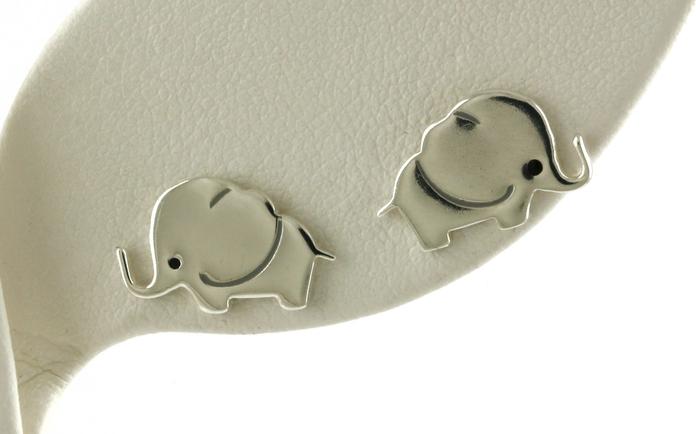 content/products/Elephant Stud Earrings in Sterling Silver