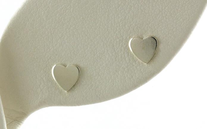 content/products/Heart Stud Earrings in Sterling Silver