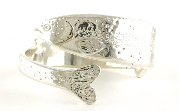 content/products/Custom-made Bypass-style Trout Bangle in Sterling Silver (sz. Small)