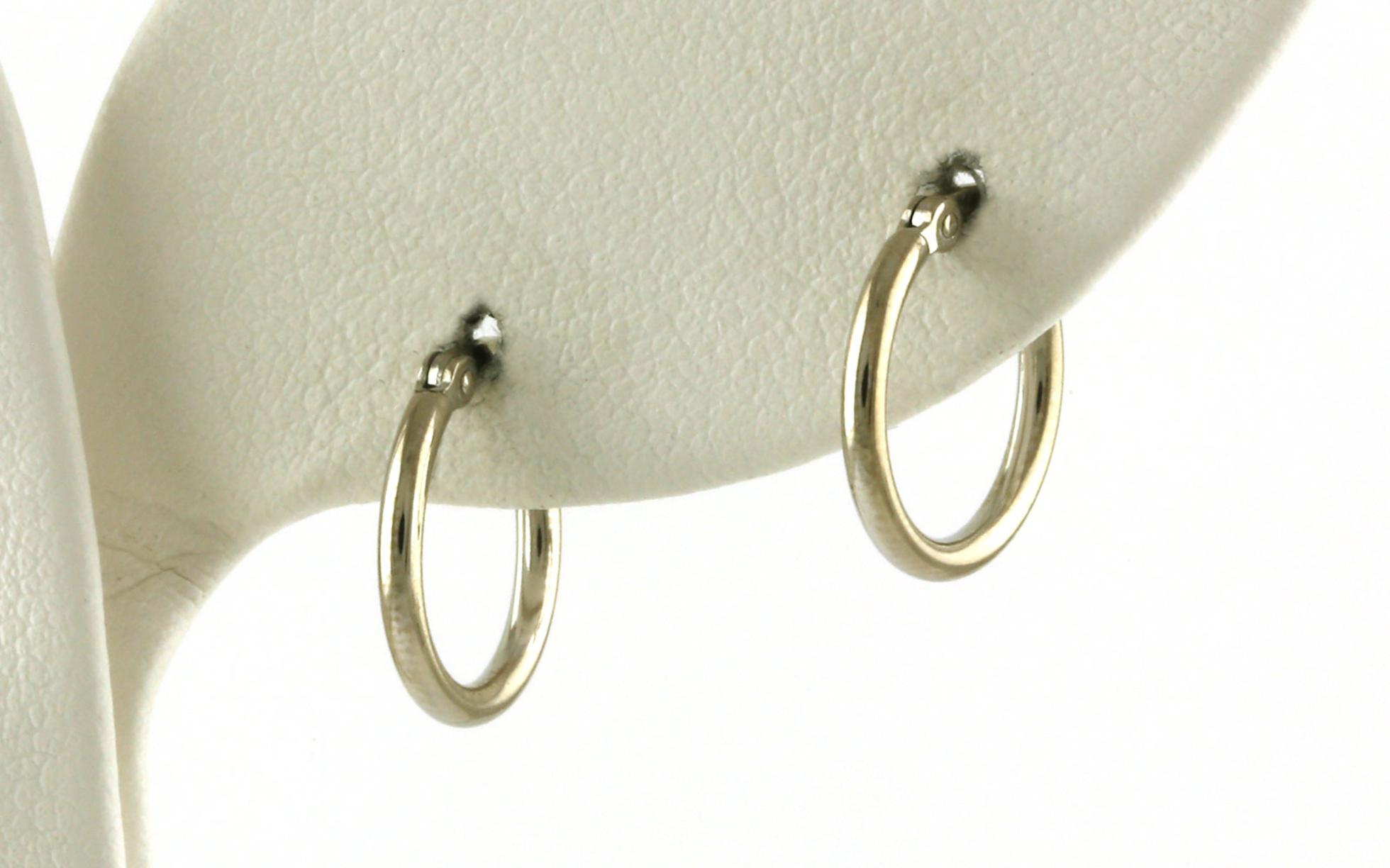 Hollow Hoop Earrings in White Gold (1.5mm x 12mm)
