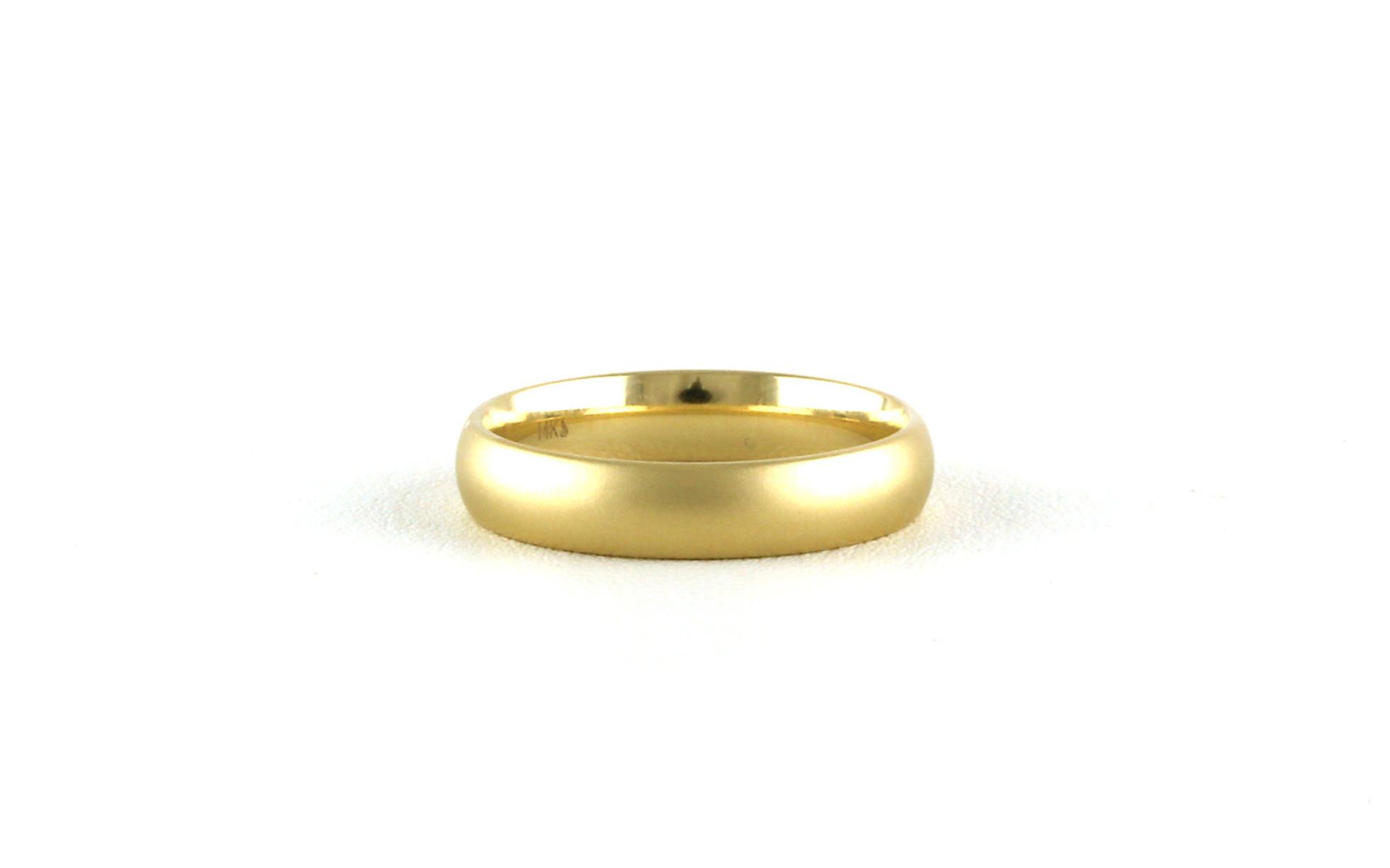 Silk-finish Half Round Comfort Fit Wedding Band in Yellow Gold (4mm)