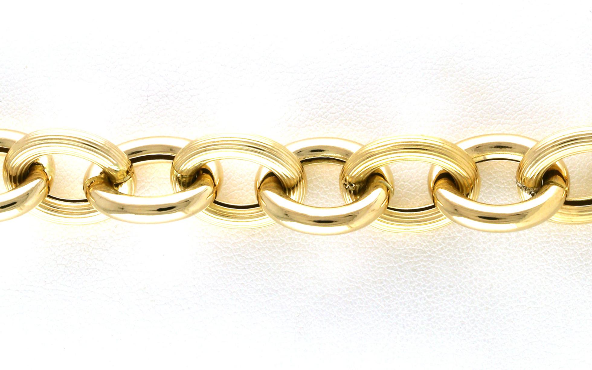 Estate Piece: Hollow Chain Bracelet in Yellow Gold