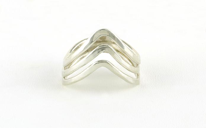 content/products/3-Row Chevron Ring in Sterling Silver