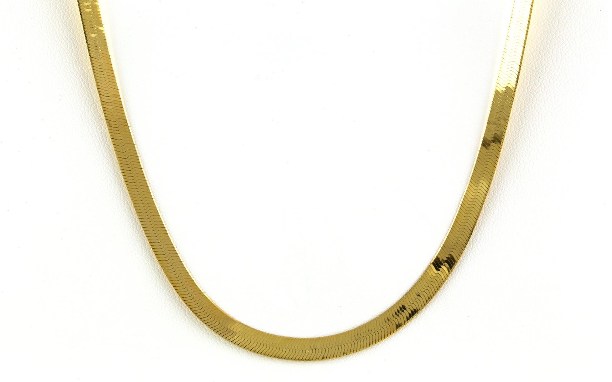 Herringbone Necklace in Yellow Gold (4.6mm)