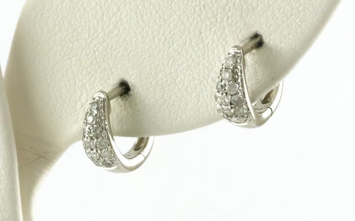content/products/Tapered Pave-set Diamond Hoop Earrings in White Gold (0.25cts TWT)