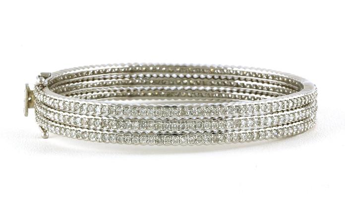 content/products/Estate Piece: 3-Row Diamond Hinged Bangle Bracelet in White Gold (5.00cts TWT)