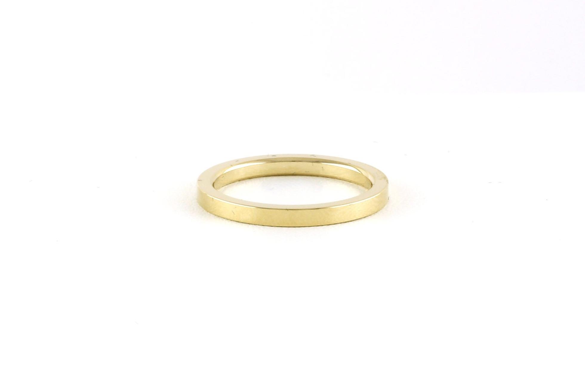 Flat Comfort Fit Wedding Band in Yellow Gold (2mm)