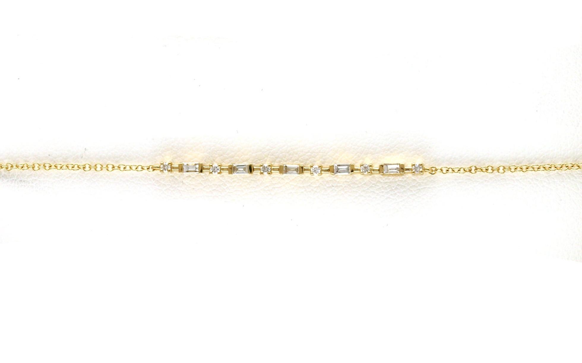 Bar-set Baguette-cut Diamond Line Bracelet in Yellow Gold (0.16cts TWT)