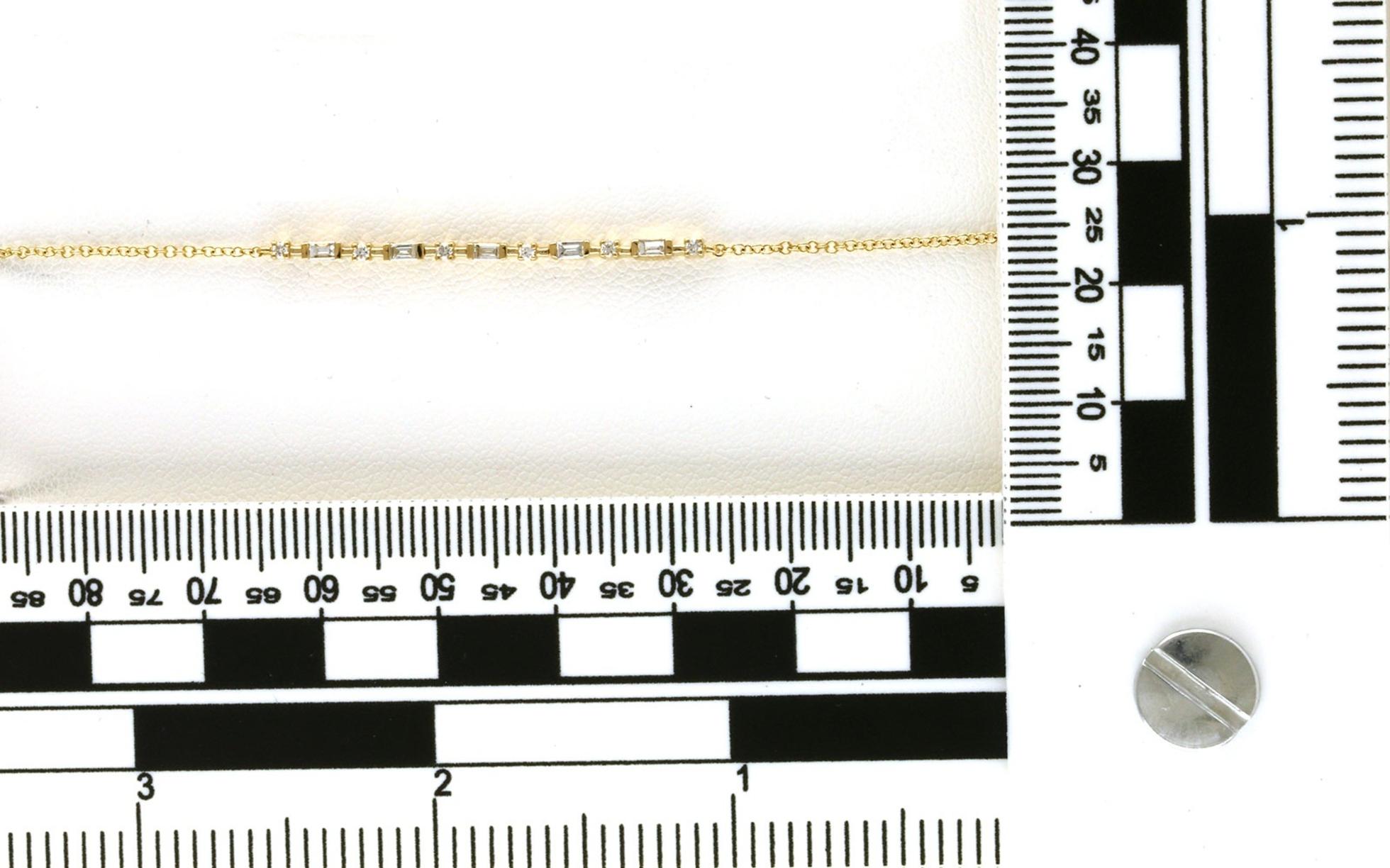 Bar-set Baguette-cut Diamond Line Bracelet in Yellow Gold (0.16cts TWT) scale