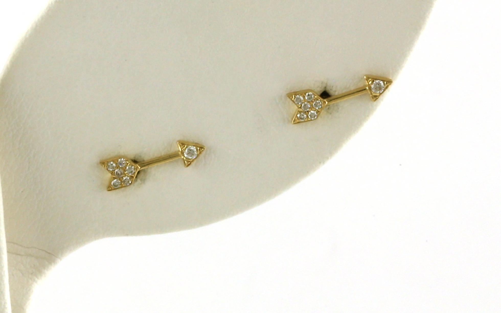 Arrows Diamond Studs in Yellow Gold (0.05cts TWT)