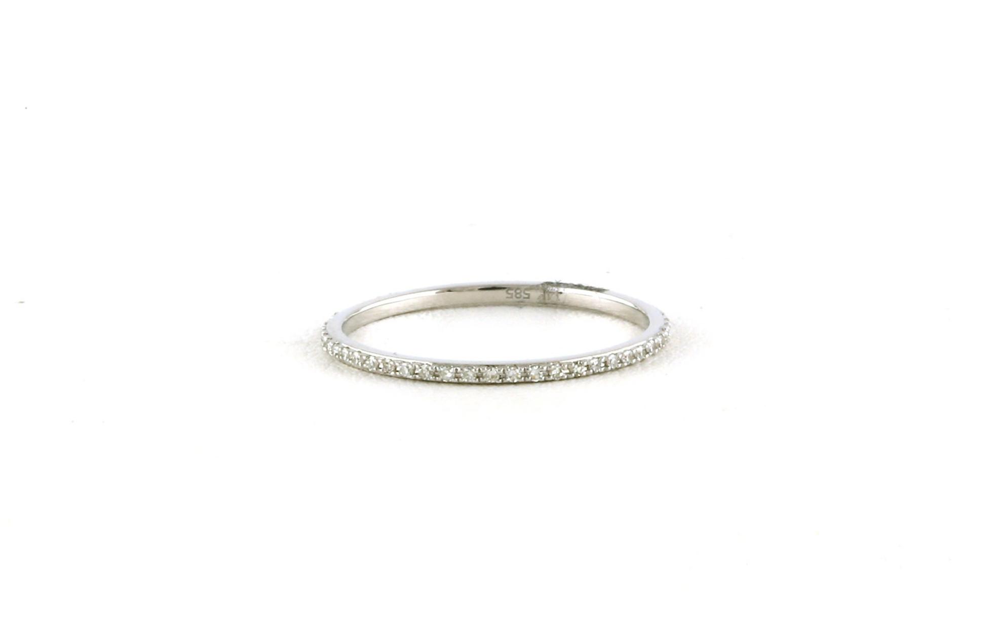 Delicate Eternity-style Diamond Band in White Gold (0.15cts TWT)