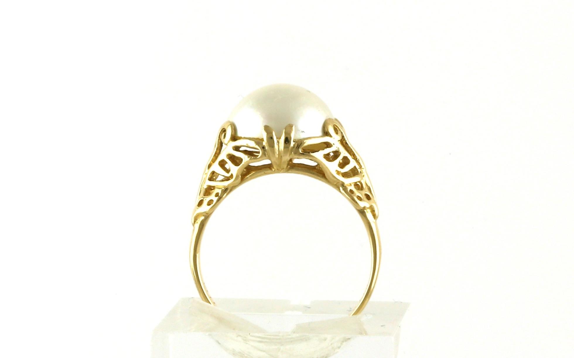 Estate Piece: Butterfly filigree Mabe' Pearl Ring in Yellow Gold side