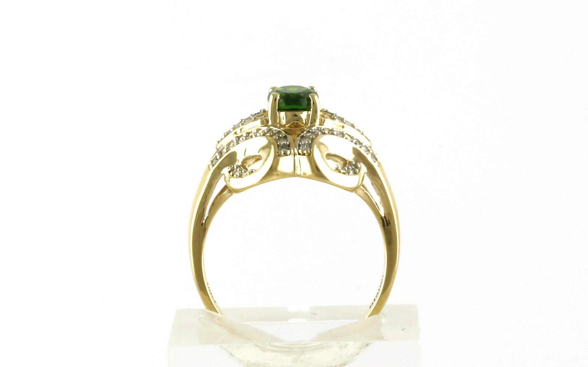 Estate Piece: Knot-style Cluster Oval Green Tourmaline and Diamond Ring in Yellow Gold scale