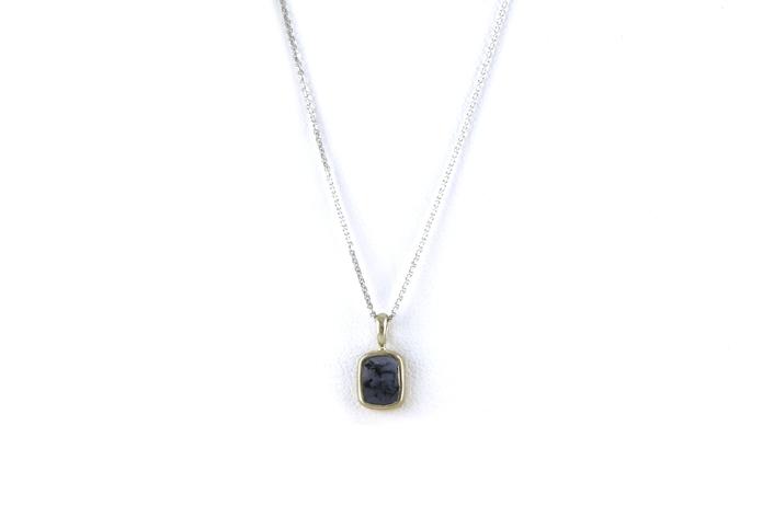 content/products/Bezel-set Raw Montana Yogo Sapphire Necklace in White Gold (0.49ct)