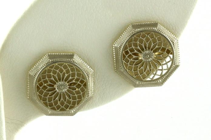 content/products/Octagonal Filigree Earrings in Two-Tone Gold