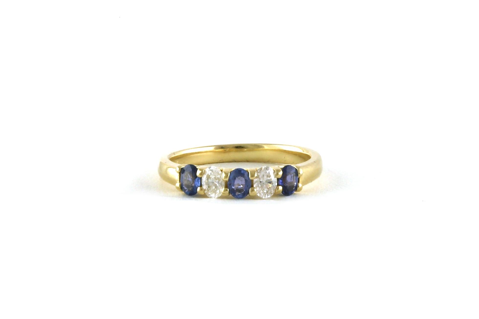 5-Stone Prong-set Montana Yogo Sapphire and Diamond Ring in Yellow Gold (0.85cts TWT)