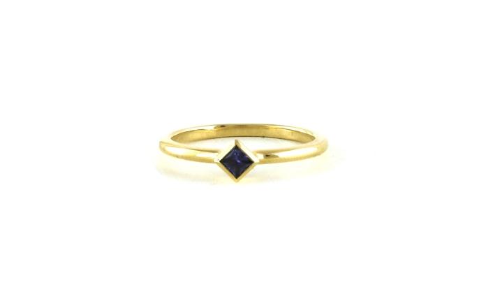 content/products/Solitaire Bezel-set Princess-cut Huckleberry Yogo Sapphire Ring in Yellow Gold (0.16cts)