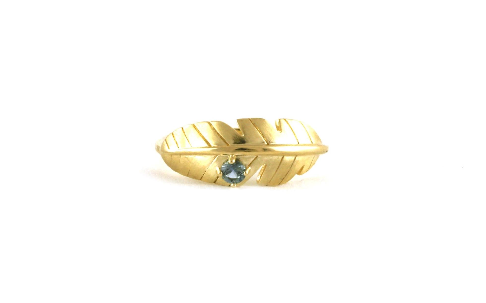 Feather Montana Sapphire Ring in Yellow Gold (0.14cts)
