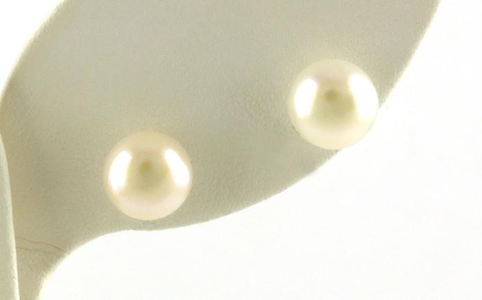 content/products/Fresh Water Button Pearl Stud Earrings in Sterling Silver