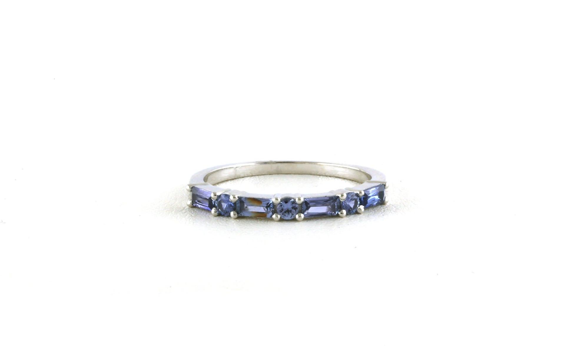 Alternating Shape Montana Yogo Sapphire Ring in White Gold (0.63cts TWT)