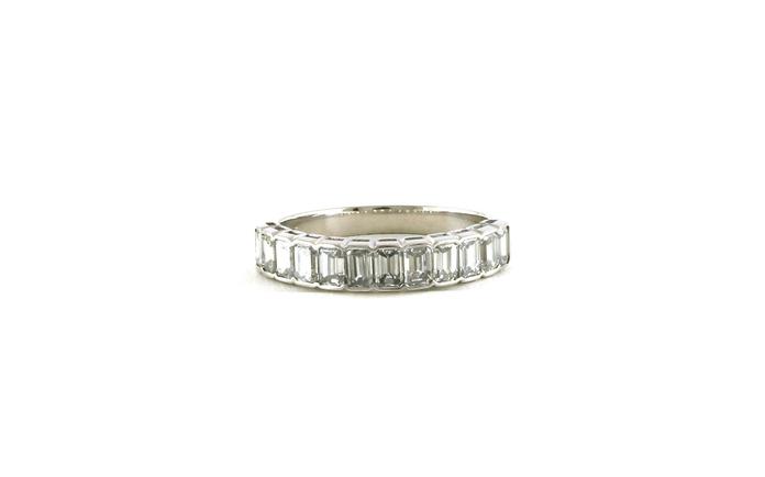 content/products/12-Stone Split-bezel Emerald-cut Diamond Wedding Band in Platinum (1.34cts TWT)