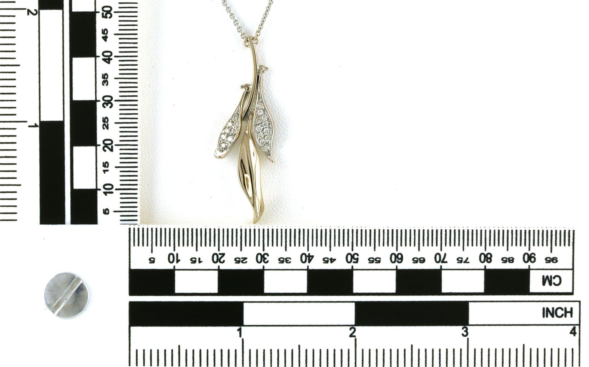 Estate Piece: 3-Leaf Diamond Dangle Necklace in Platinum (0.33cts TWT) Scale