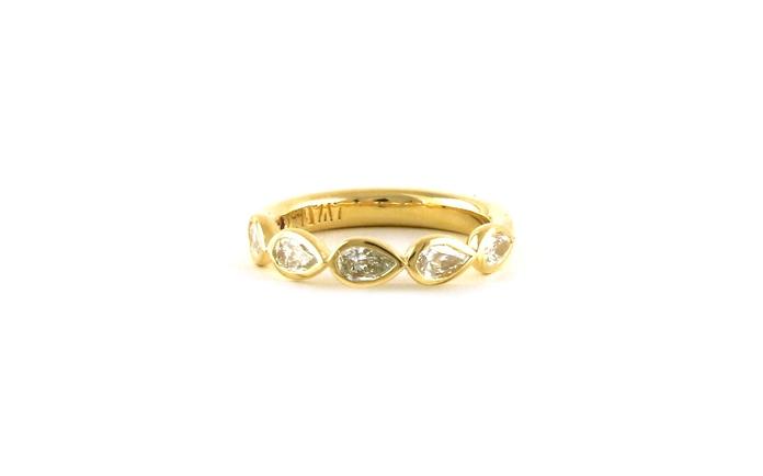 content/products/5-Stone Bezel-set Pear Diamond Wedding Band in Yellow Gold (1.00cts TWT)